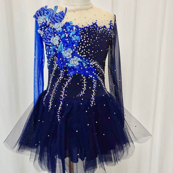 New Figure Skating Dress Size Girl 12 (7~10T) with Hair Scrunchies (125~135cm) - Picture 2 of 11